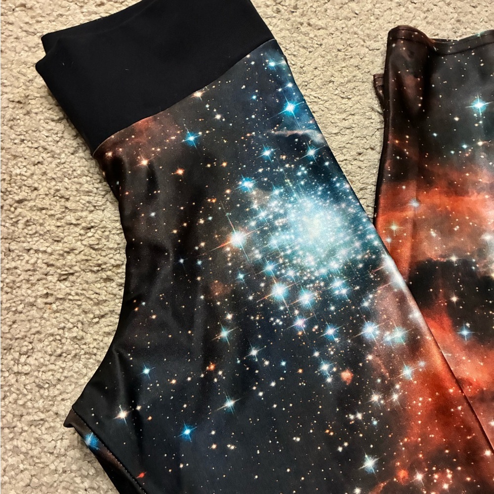 Blackmilk galactic leggings - Picture 2 of 12